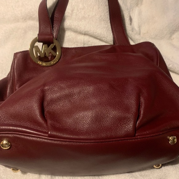 MK soft leather large wine colored handbag - Picture 5 of 9